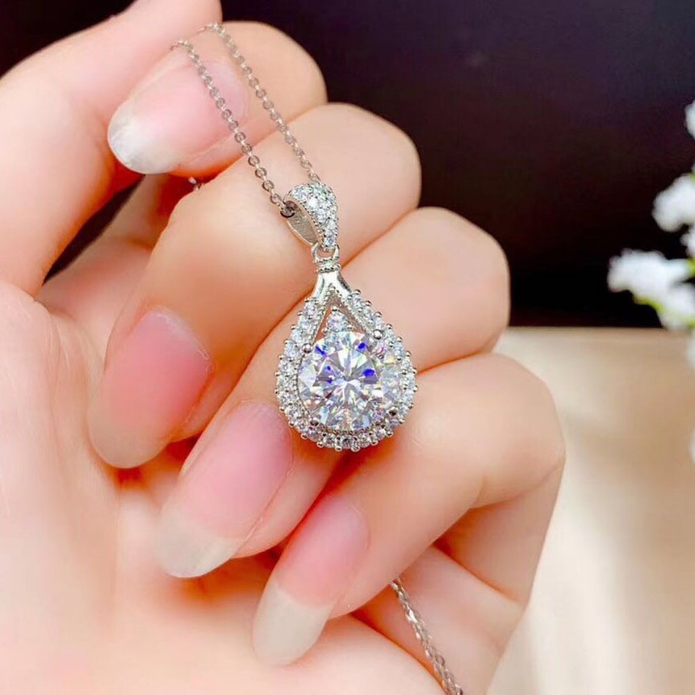 NEW Platinum Round Diamond Halo Teardrop Necklace - Picture 5 of 5